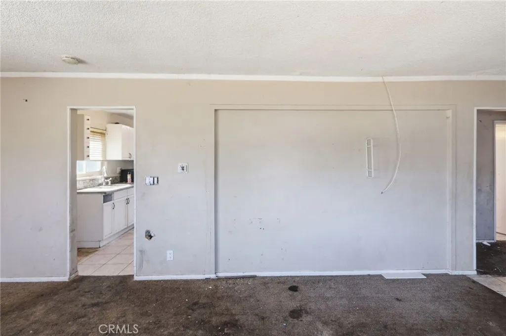 https://cdn.realtyfeed.com/cdn/127/306668660/06f51a80ba4ab641484ab31f8bc387a2.webp