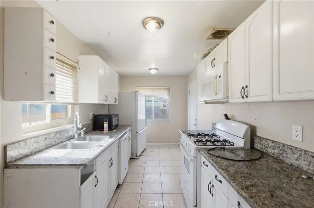 https://cdn.realtyfeed.com/cdn/127/306668660/4b3469d5889d8b6f4be790a0c1365ac5.webp