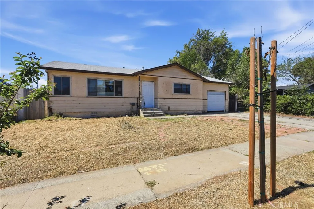 https://cdn.realtyfeed.com/cdn/127/306668660/ffd46fae1aaba8700604508b0b2bf2bb.webp