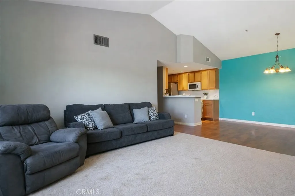 Photo #3: SW26058482 Listing: Photo #3