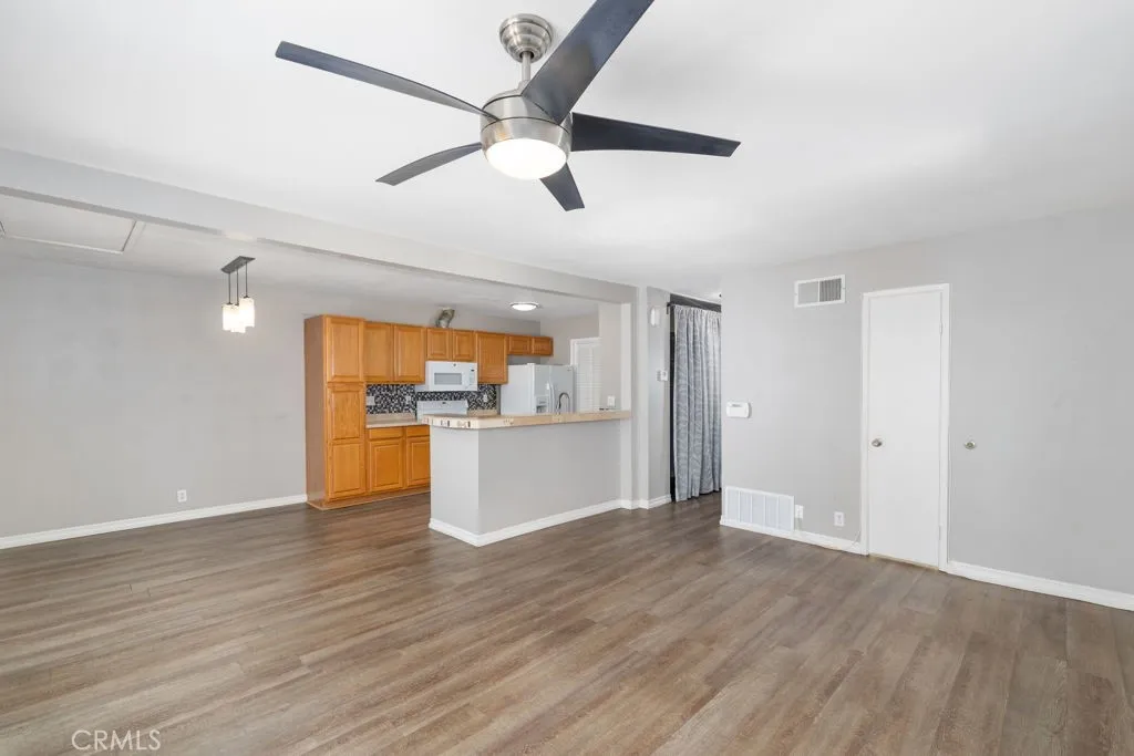 https://cdn.realtyfeed.com/cdn/127/306668778/997ba5925415698d939a2628ae459ec6.webp
