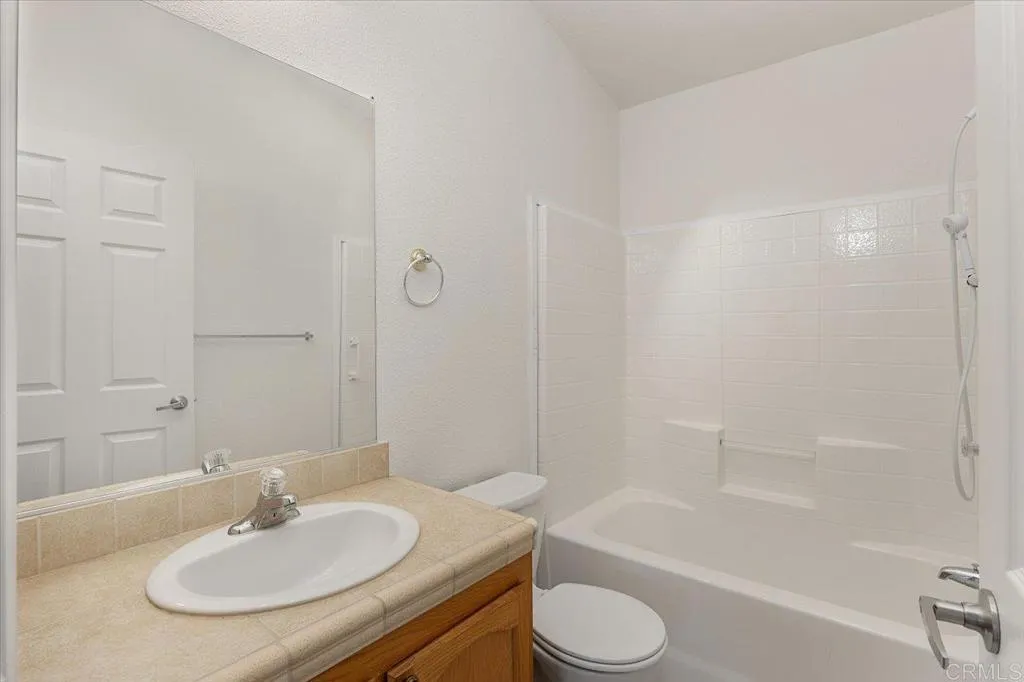 https://cdn.realtyfeed.com/cdn/127/306668805/b52ff102694013371758ae8d5473dda1.webp