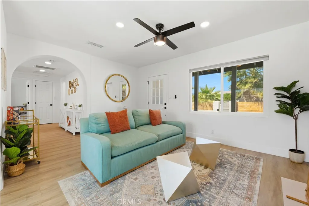 4351 E Calle De Carlos, Palm Springs, CA 92264 - Photo 3 of 18, Palm Springs, CA