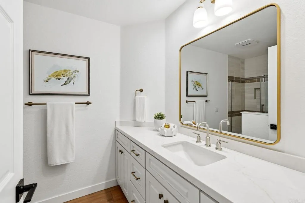 https://cdn.realtyfeed.com/cdn/127/306669005/90f1f64405c621e3bc66c99d53e918ac.webp