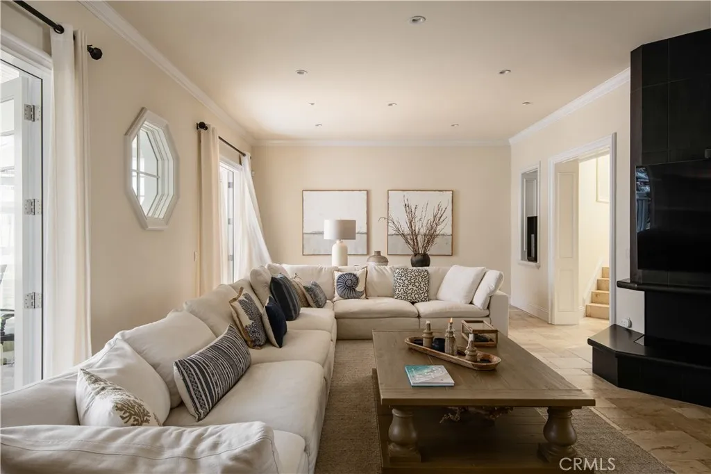 https://cdn.realtyfeed.com/cdn/127/306669021/19320ae876527ccafc96dea44a04504b.webp