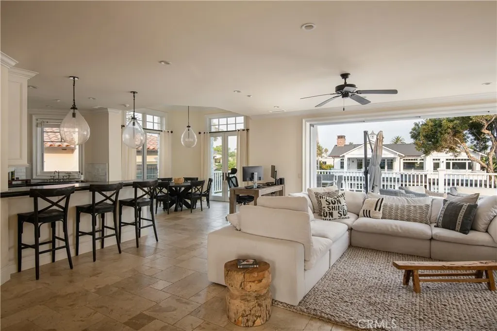 https://cdn.realtyfeed.com/cdn/127/306669021/30fc3d28f0f2d39a952d999c76903879.webp