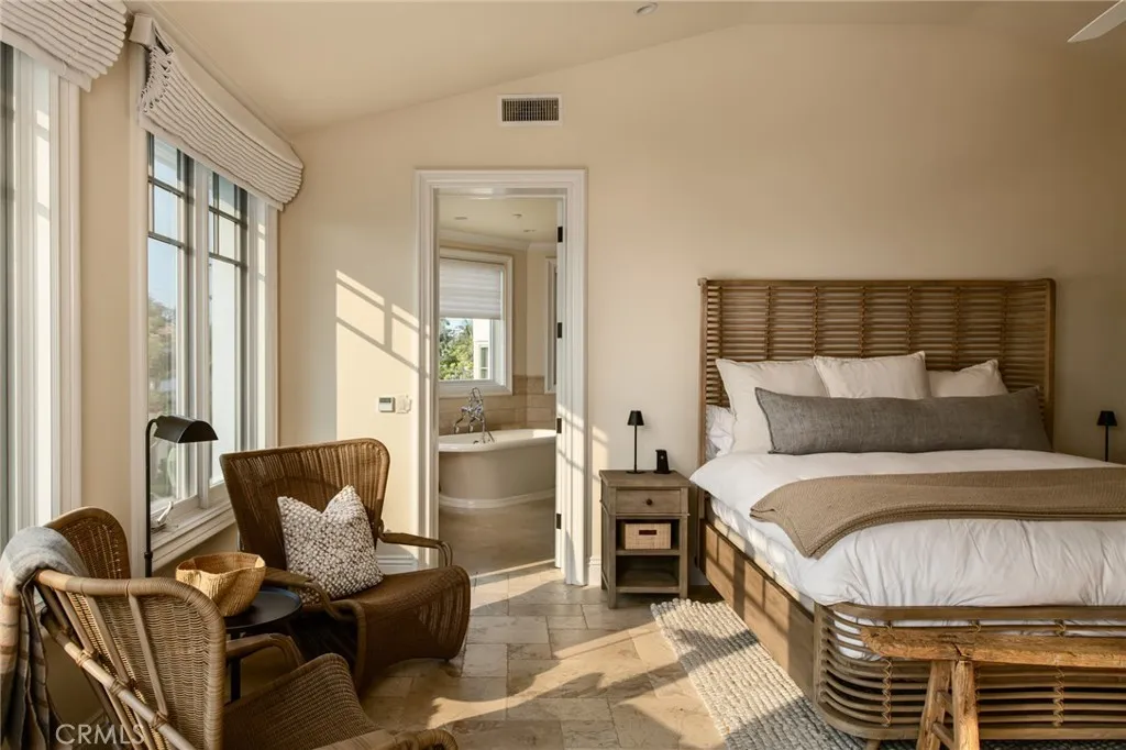 https://cdn.realtyfeed.com/cdn/127/306669021/9e9695bf22f73df6f8e57a51d45a98d0.webp