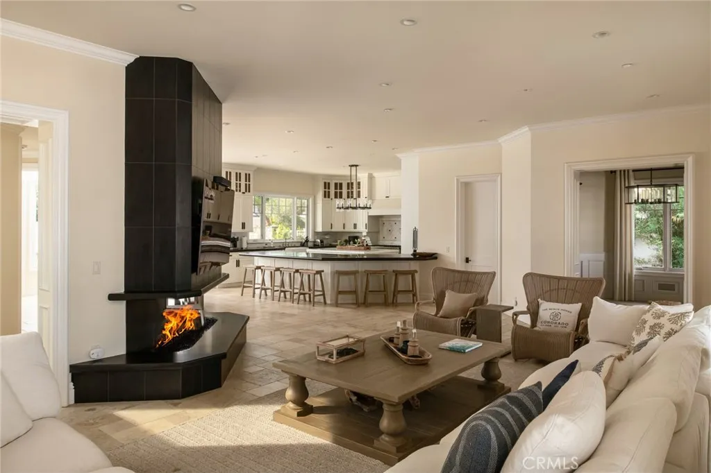 https://cdn.realtyfeed.com/cdn/127/306669021/c21522ce923092be9624e64ea4f677a0.webp