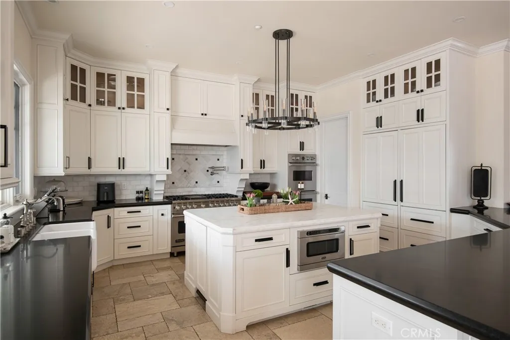 https://cdn.realtyfeed.com/cdn/127/306669021/d99bd1998938954a583c97ef7bbace55.webp