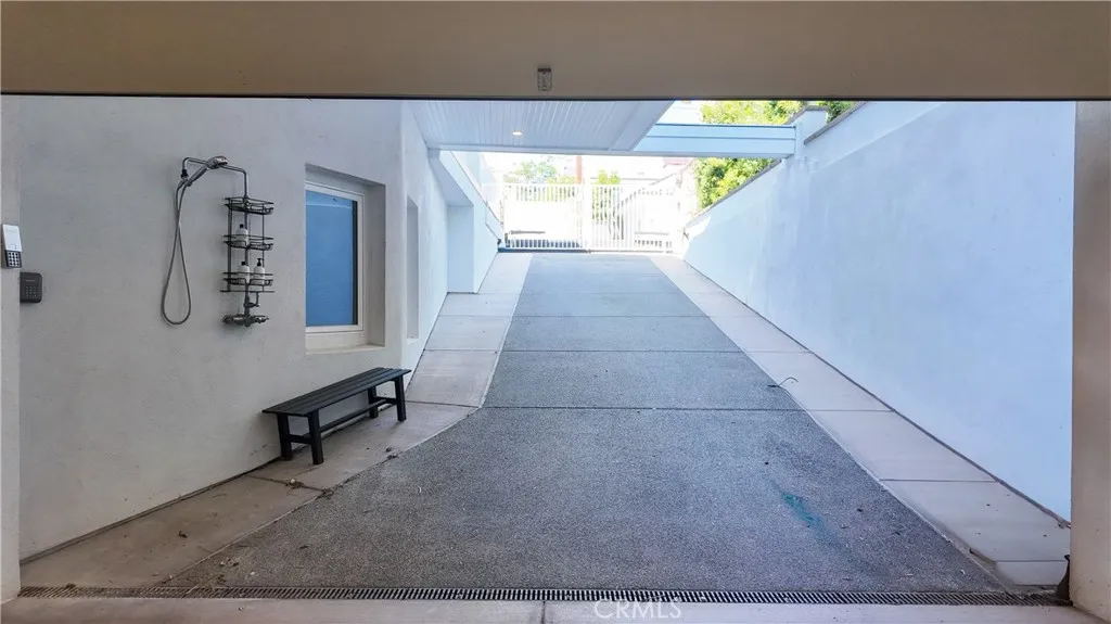 https://cdn.realtyfeed.com/cdn/127/306669021/e561706427be851b9558da2adb28d536.webp