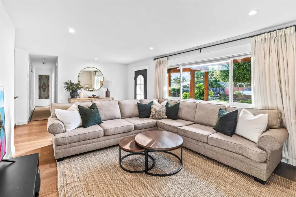 https://cdn.realtyfeed.com/cdn/127/306669025/329918d1d18456ec9e0faa520a701512.webp