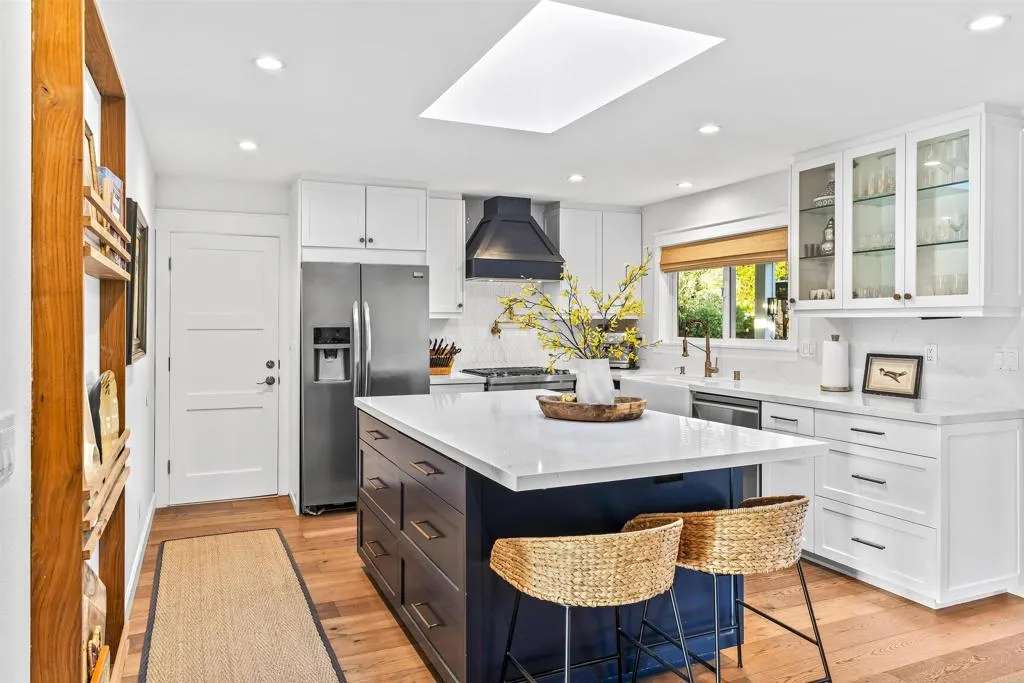 https://cdn.realtyfeed.com/cdn/127/306669025/453055012914ed6e339e90d659f36018.webp