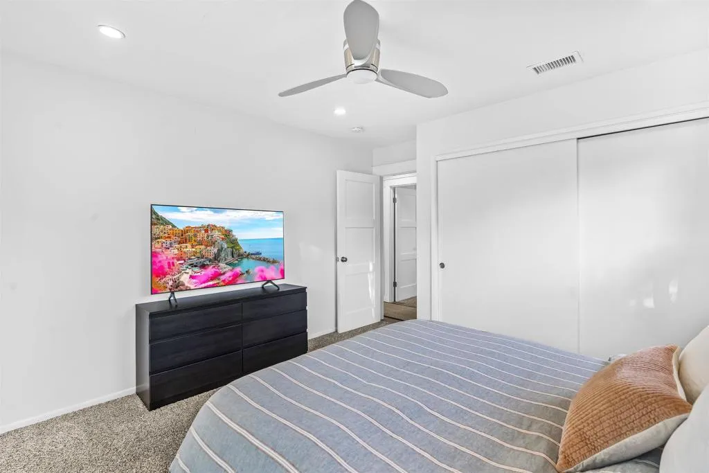 https://cdn.realtyfeed.com/cdn/127/306669025/548ee59f665266c11d81c4aa554043a8.webp