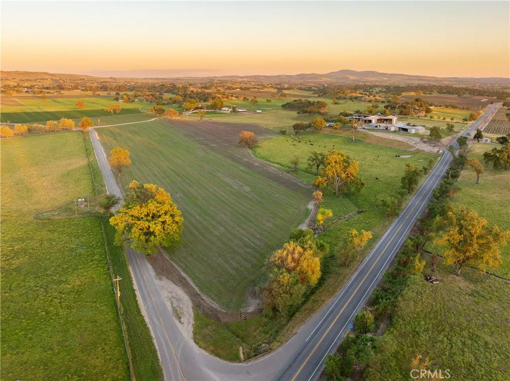 5385 Camp 8, Paso Robles, CA, 93446