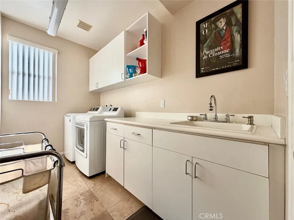 https://cdn.realtyfeed.com/cdn/127/306669102/148bf134789affb5fff51988870e3a68.webp