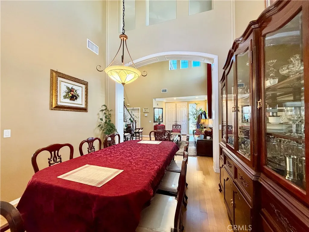 https://cdn.realtyfeed.com/cdn/127/306669102/ba7f969d4eb35538509d0c64661d1531.webp