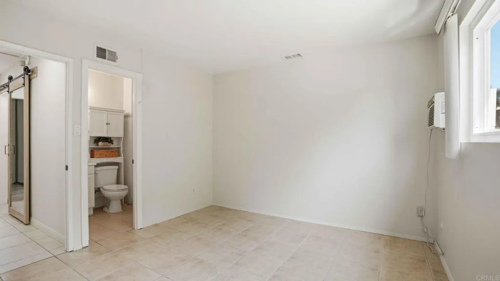 https://cdn.realtyfeed.com/cdn/127/306669119/1fa878e0f21663206aac335de2a3c873.webp