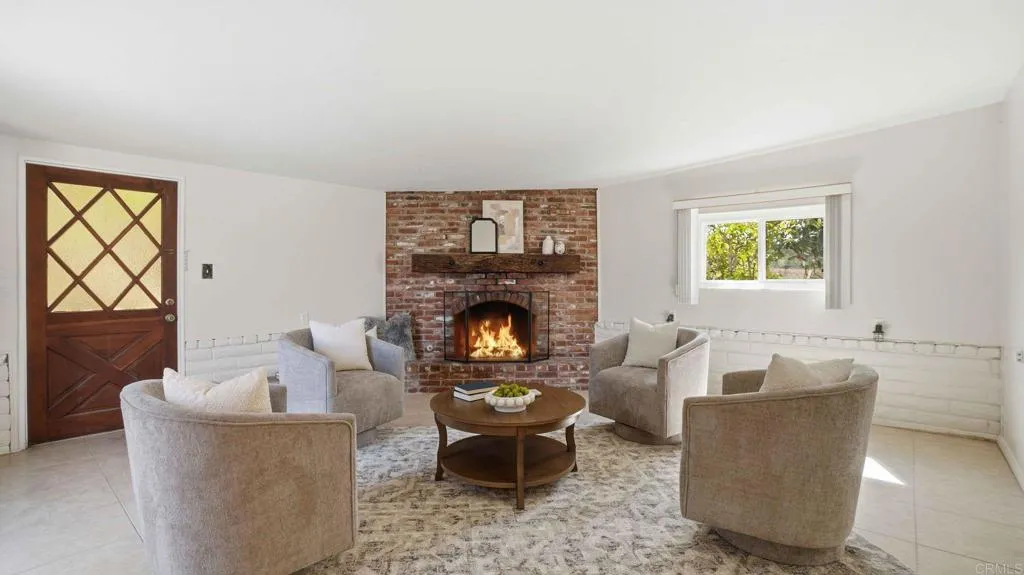 https://cdn.realtyfeed.com/cdn/127/306669119/8234785a8f2c5a1aef3d89870a775cb3.webp