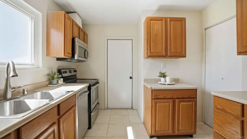 https://cdn.realtyfeed.com/cdn/127/306669119/dac8d8af824d85772323e3ce84a1a4f7.webp