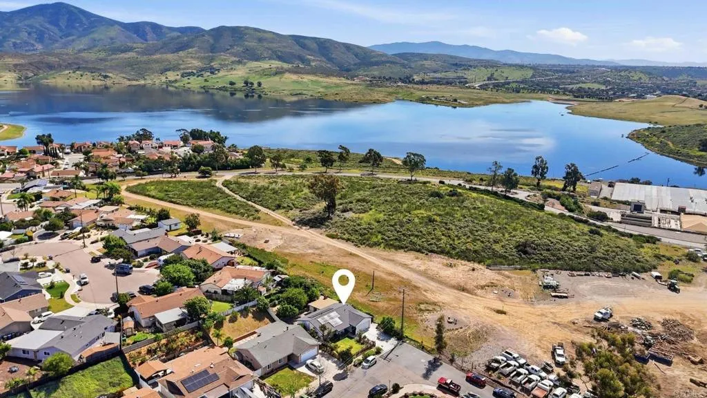https://cdn.realtyfeed.com/cdn/127/306669119/dcf1983984600e8077a324665444b932.webp