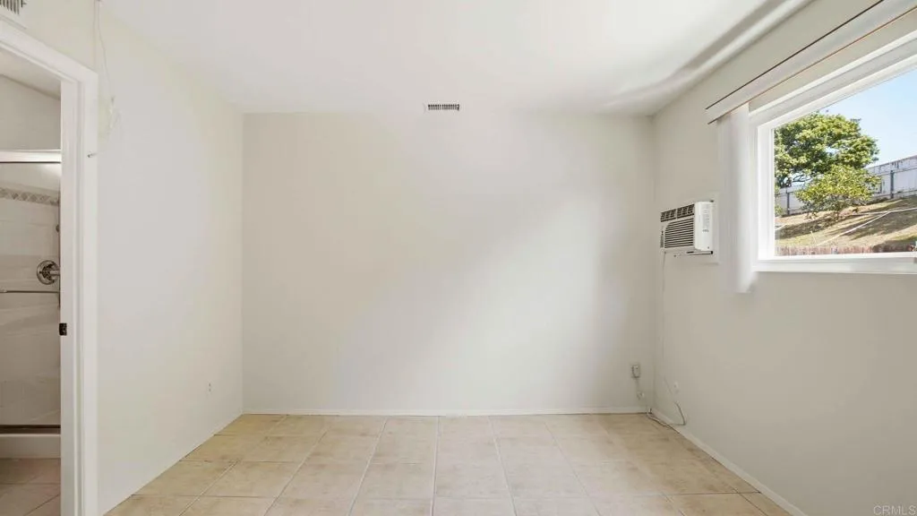 https://cdn.realtyfeed.com/cdn/127/306669119/e0b3a4551b47b771538a2f2a988c8ff8.webp