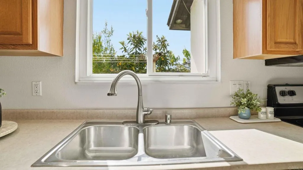 https://cdn.realtyfeed.com/cdn/127/306669119/fee656de81fcc8de48aaf1b7c5847353.webp
