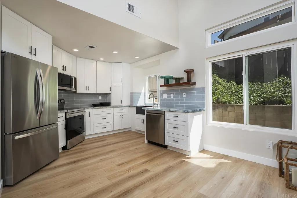 https://cdn.realtyfeed.com/cdn/127/306669187/ea5c508ceb46dcd06b697a5e4def3748.webp