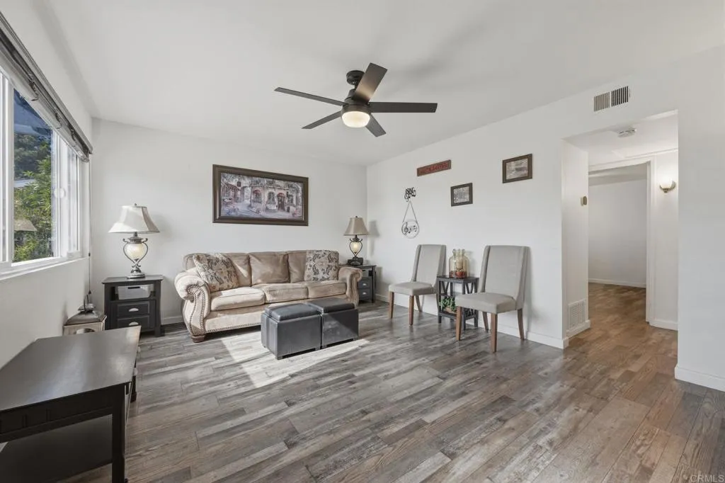 https://cdn.realtyfeed.com/cdn/127/306669268/55979273ca9becf59f59daf3b51814d0.webp