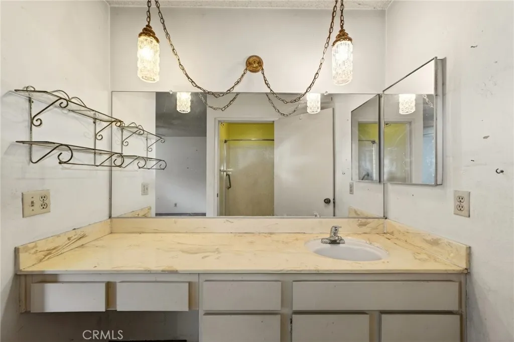 https://cdn.realtyfeed.com/cdn/127/306669272/2a5cdaac67cc3bdfad43f736c5b0a01c.webp