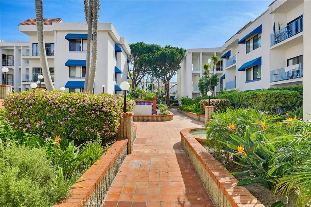 Featured listings