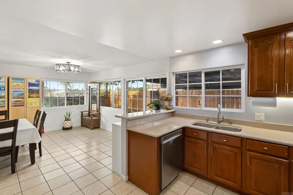 https://cdn.realtyfeed.com/cdn/127/306669339/241f6bb910f454e4ef69e7f33168935b.webp