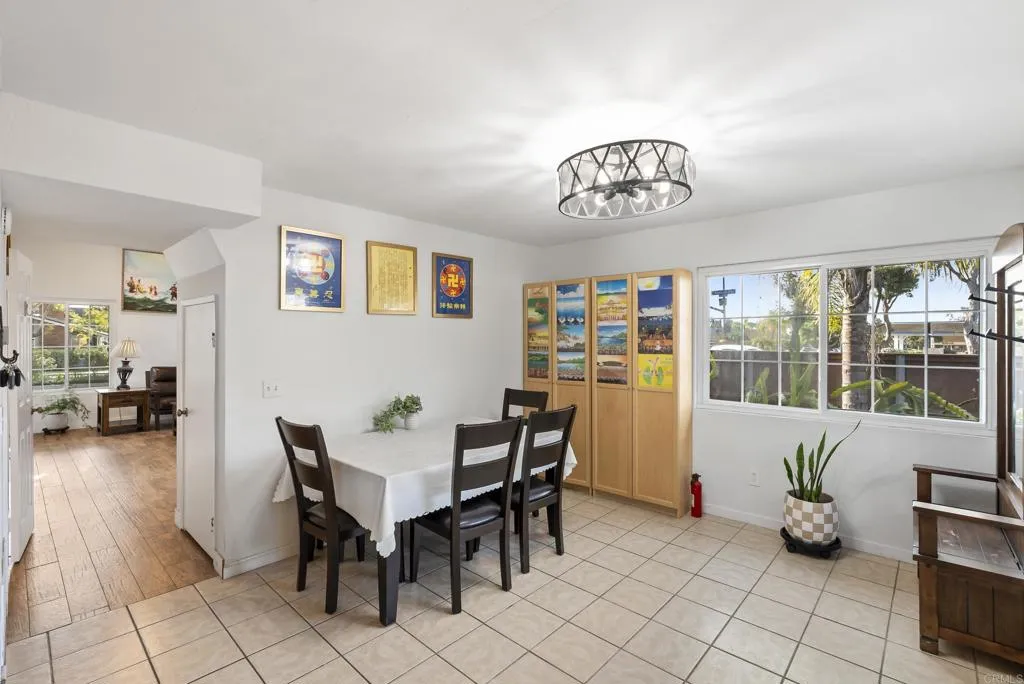 https://cdn.realtyfeed.com/cdn/127/306669339/247cc3a31645168c64112e6b83ab975d.webp