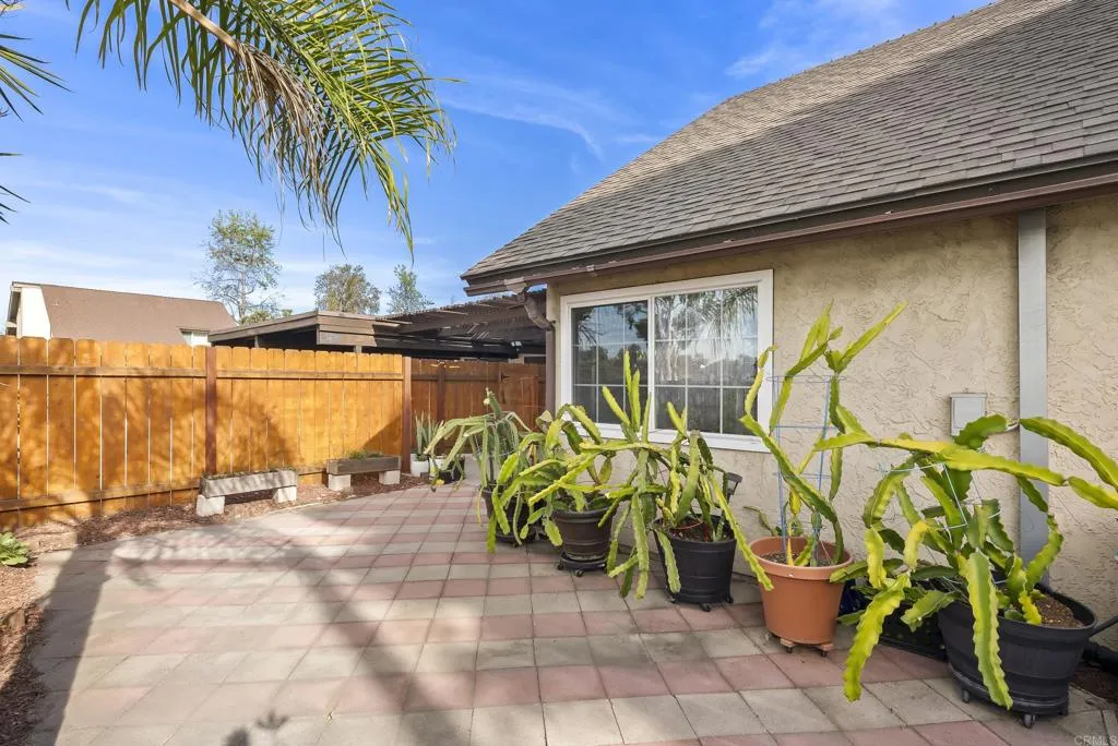 https://cdn.realtyfeed.com/cdn/127/306669339/2818bd6dbb226eeada61e3e1524c6164.webp