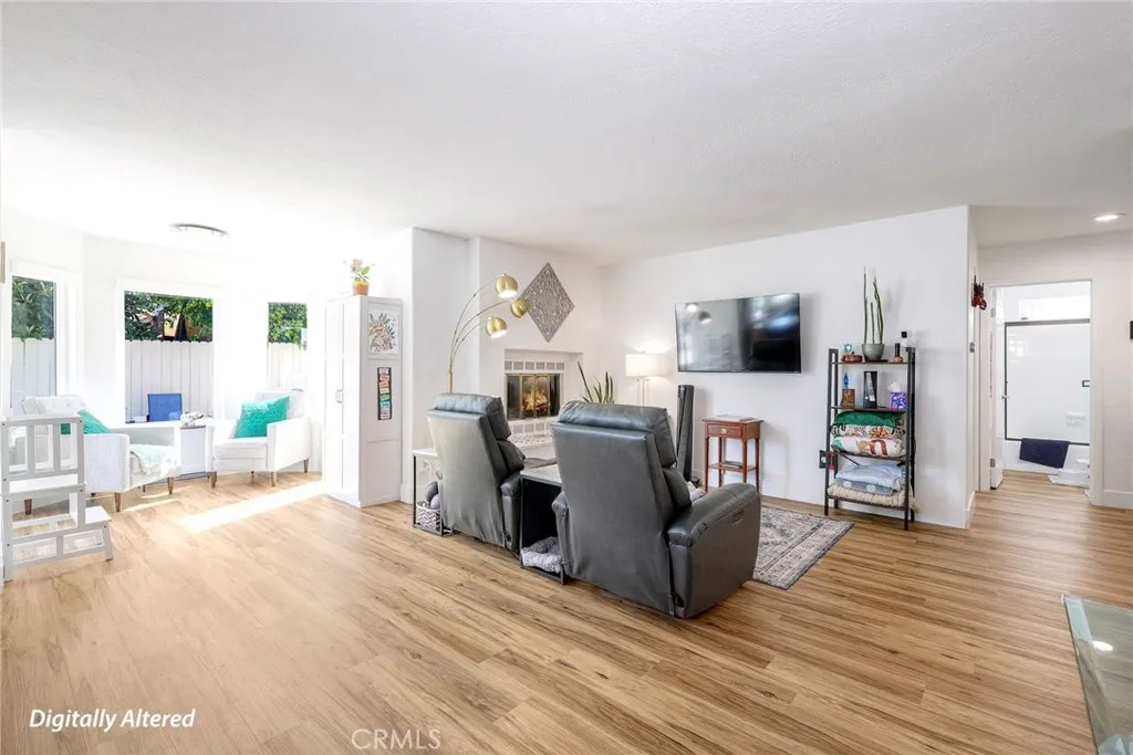 https://cdn.realtyfeed.com/cdn/127/306669351/17f18bab6c184e9917c353fc6a17ec17.webp