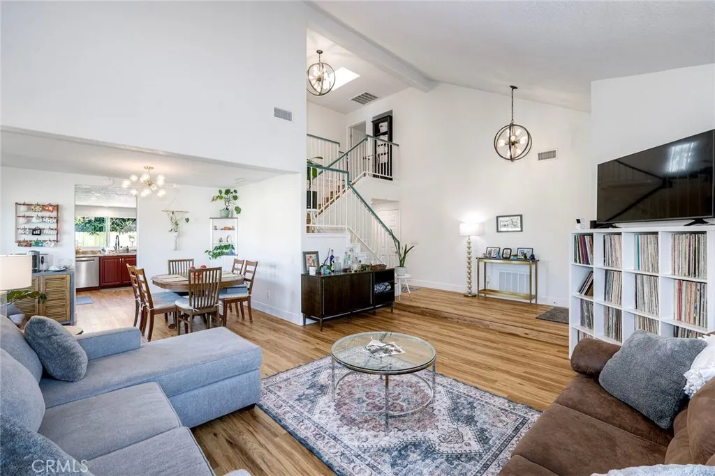 https://cdn.realtyfeed.com/cdn/127/306669351/1e8ef64fe20f9a04051ba9c1a096eccf.webp
