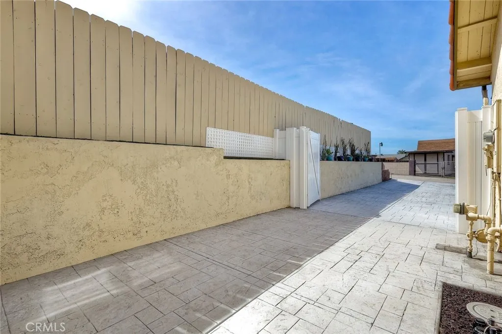 https://cdn.realtyfeed.com/cdn/127/306669351/3b9a3bcea53be9b25e2453cdcb81b341.webp