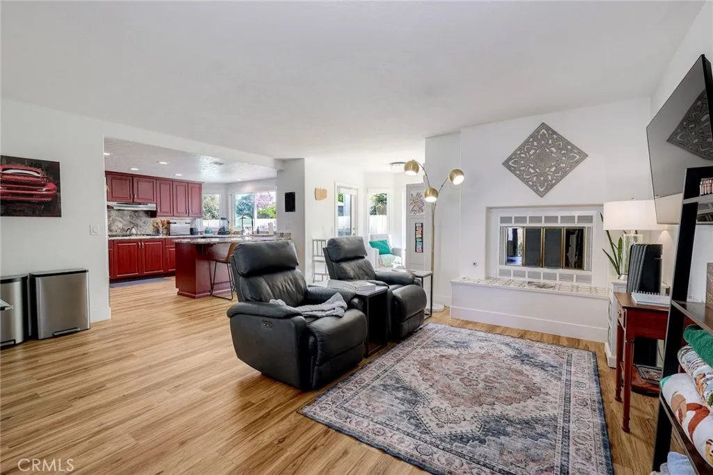 https://cdn.realtyfeed.com/cdn/127/306669351/77c538c513ec6a4df6b5bbebe7b85b8a.webp