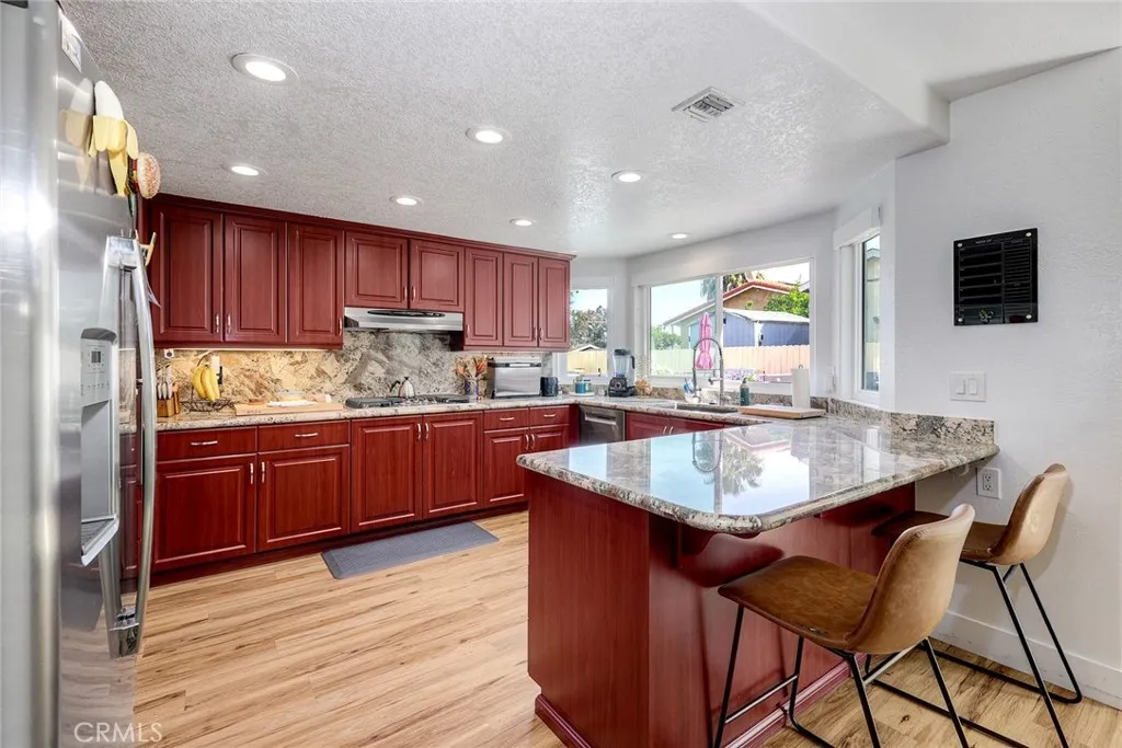 https://cdn.realtyfeed.com/cdn/127/306669351/b6b5615186e8dae0b896cd8331ed3751.webp
