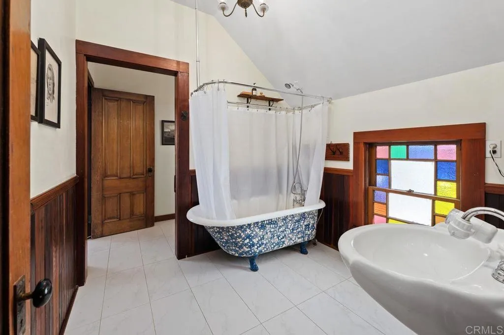 https://cdn.realtyfeed.com/cdn/127/306669432/a40139766fcb43230f1c968b0e0532b9.webp