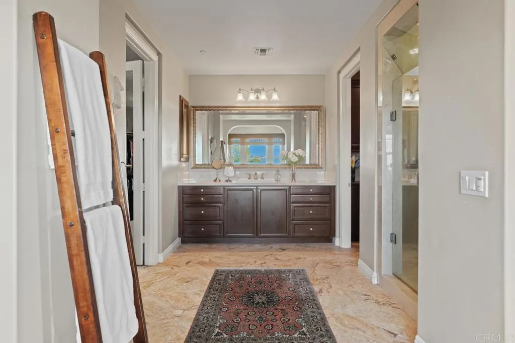https://cdn.realtyfeed.com/cdn/127/306669502/0166a2321f8058e44a4ab249c11c0bd7.webp