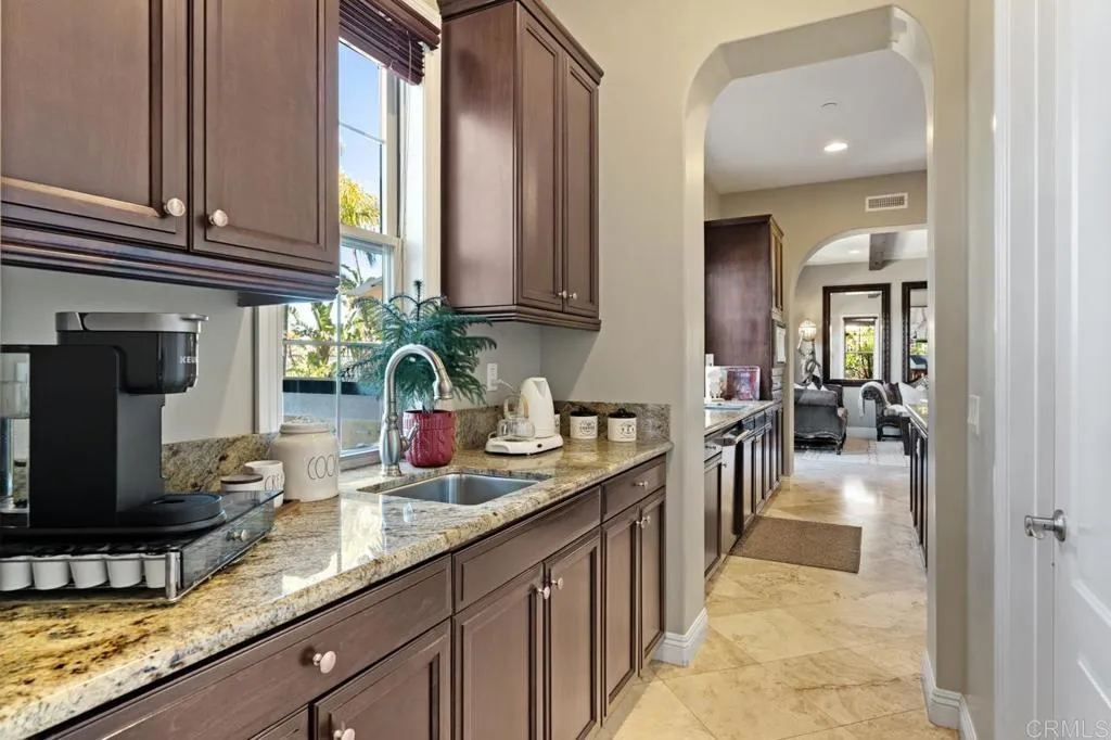 https://cdn.realtyfeed.com/cdn/127/306669502/25784ab376e114beb0756df8fc40ac7c.webp