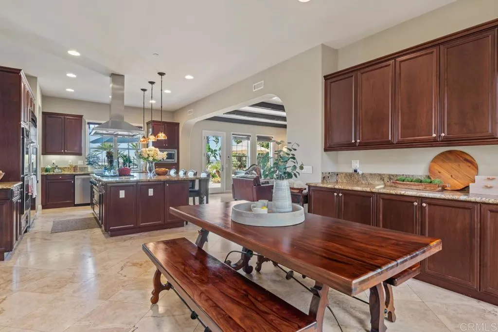 https://cdn.realtyfeed.com/cdn/127/306669502/2b7d1626d83c923a76832f9d95a45388.webp