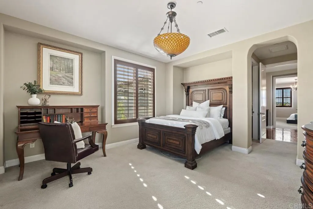 https://cdn.realtyfeed.com/cdn/127/306669502/2c3fe243efb621746adbbe2b71477c38.webp