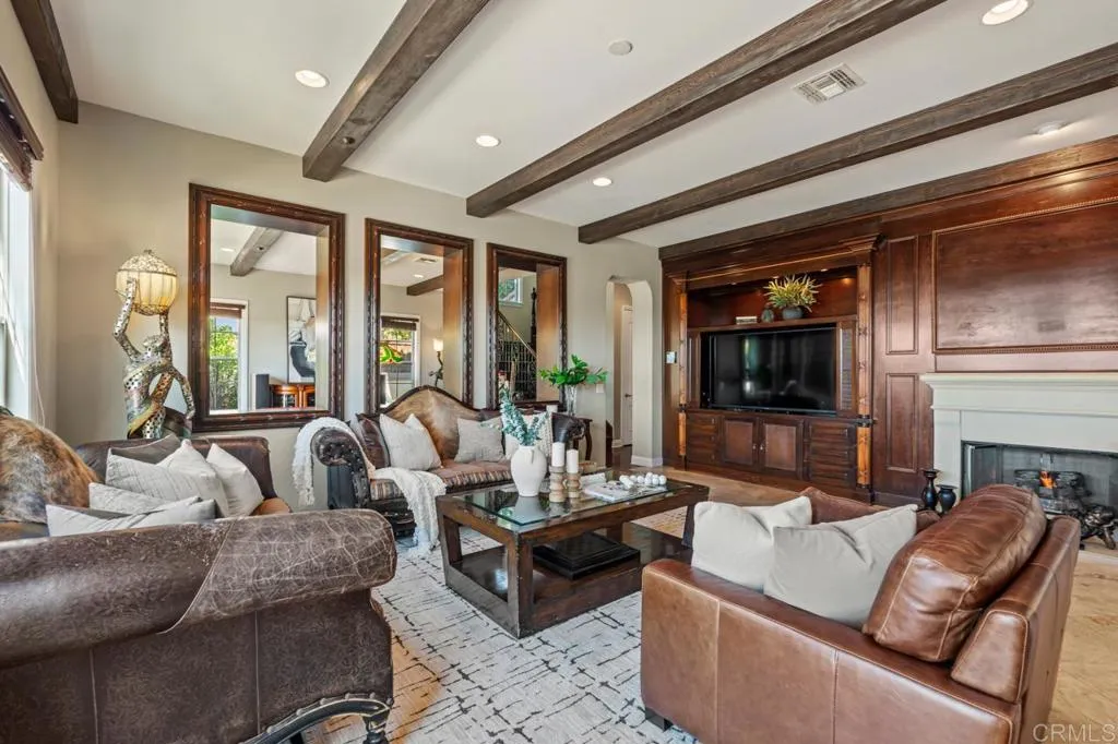 https://cdn.realtyfeed.com/cdn/127/306669502/b00f6a72669410146c8bcae0df04cca0.webp