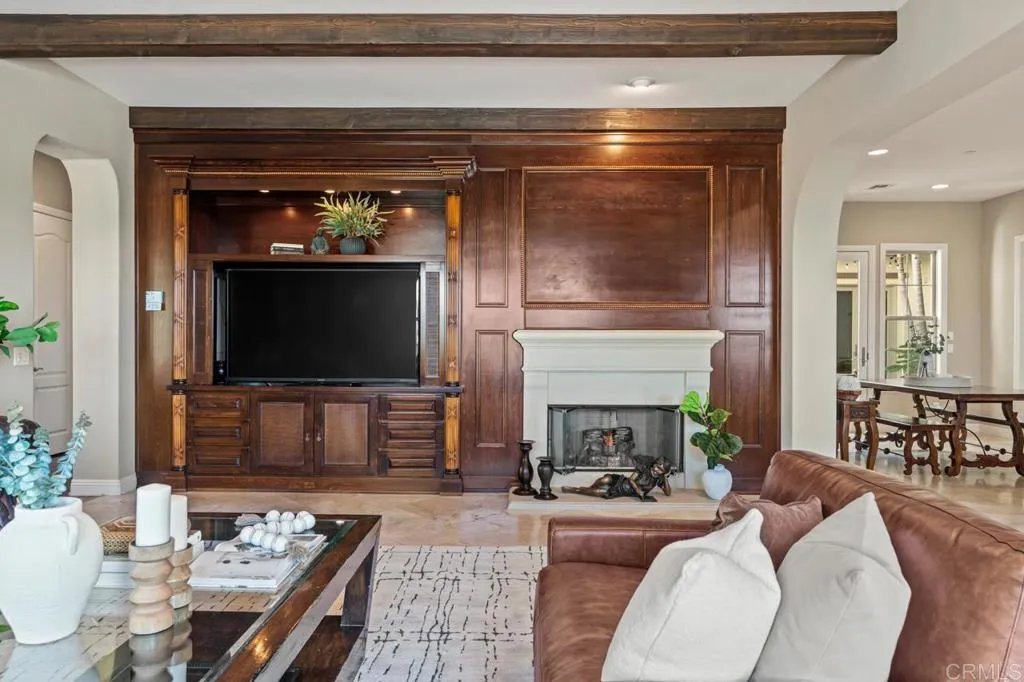 https://cdn.realtyfeed.com/cdn/127/306669502/c2837a7732d58855b601afebaecb5621.webp