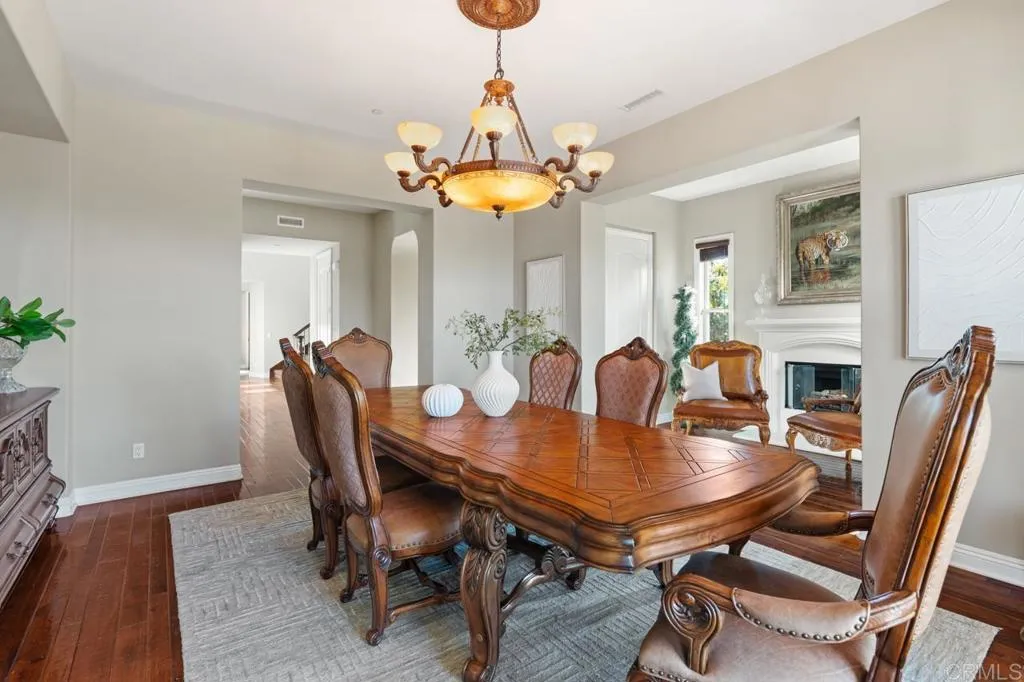 https://cdn.realtyfeed.com/cdn/127/306669502/c8cef69616d3ebb3889c58c1b9c38bb4.webp