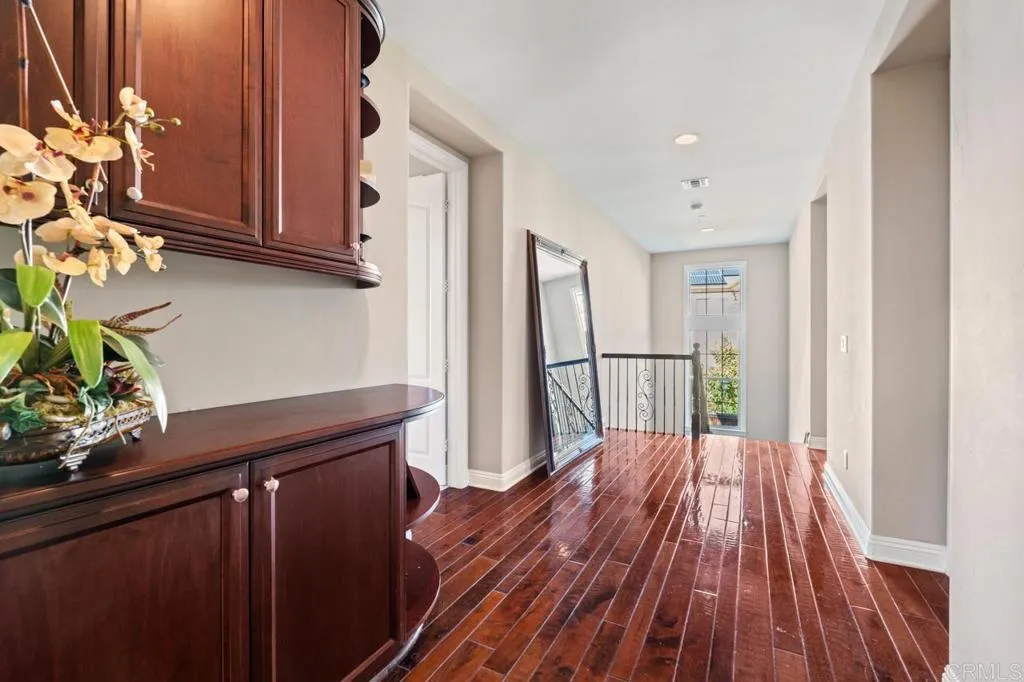 https://cdn.realtyfeed.com/cdn/127/306669502/ce2afff0c755a960f7407280e996c4b5.webp