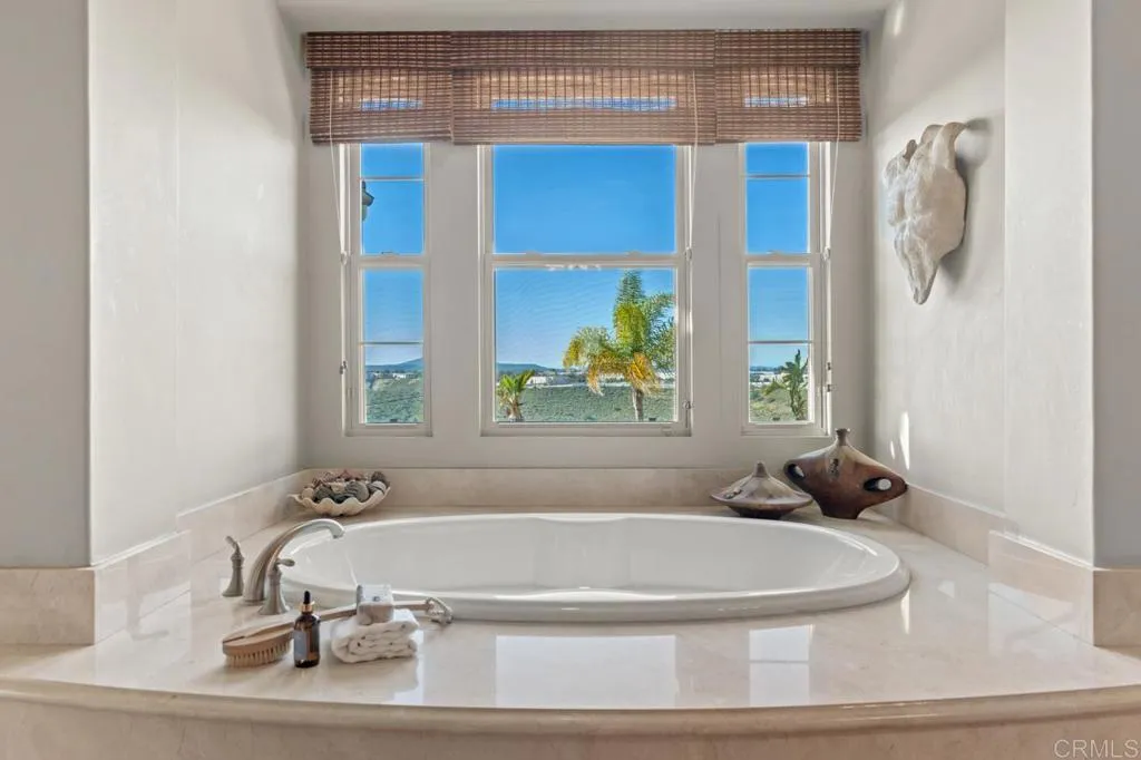 https://cdn.realtyfeed.com/cdn/127/306669502/d256b464a42ef614128507d80275074f.webp