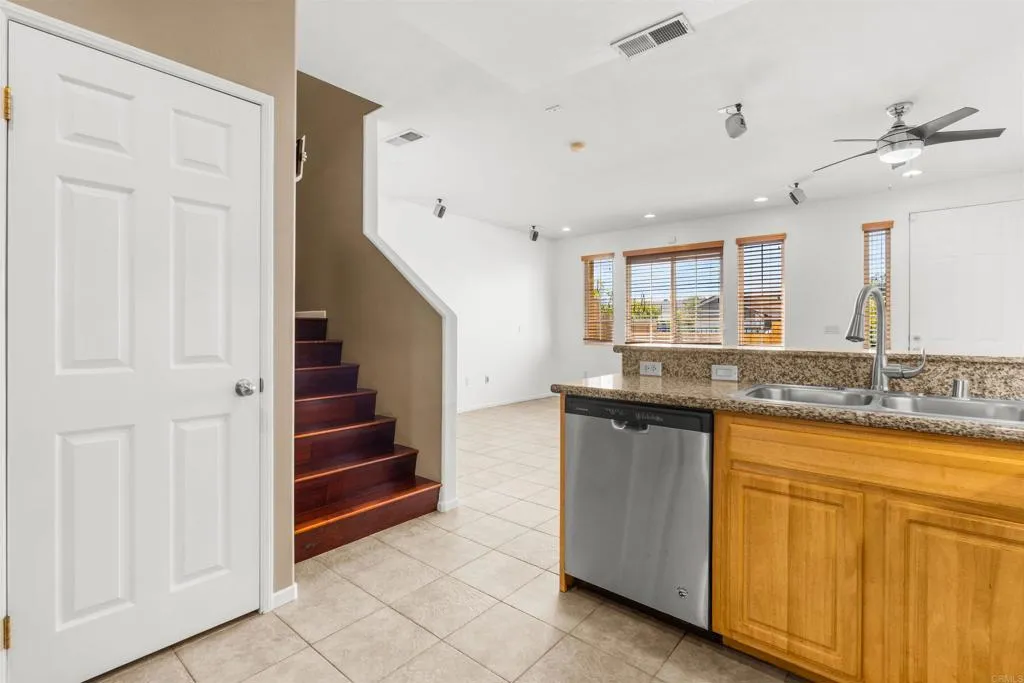 Photo #11: PTP2602061 Listing: Photo #11