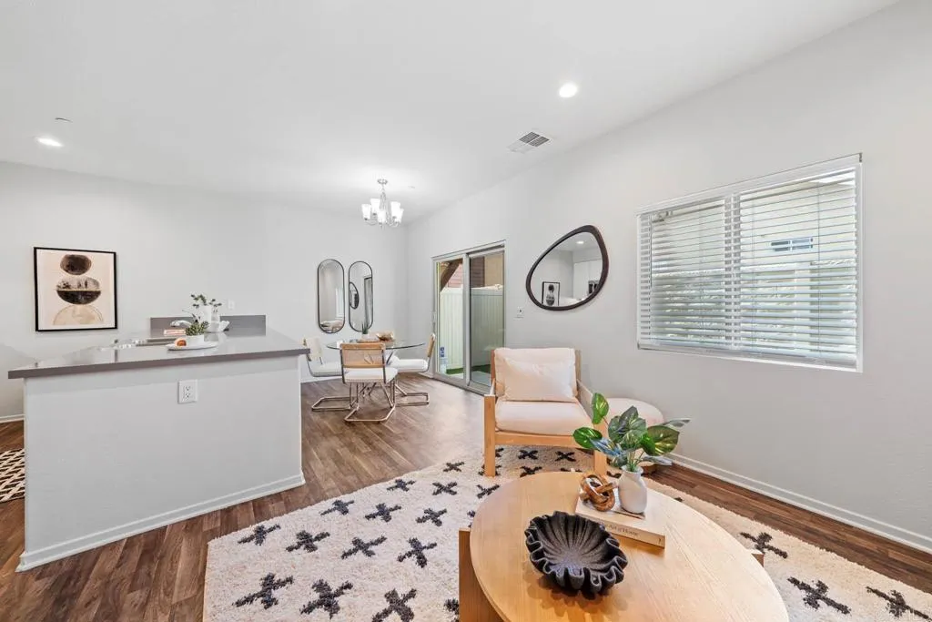 https://cdn.realtyfeed.com/cdn/127/306669542/fe3373e6c423c0825a272c852a16ec7c.webp